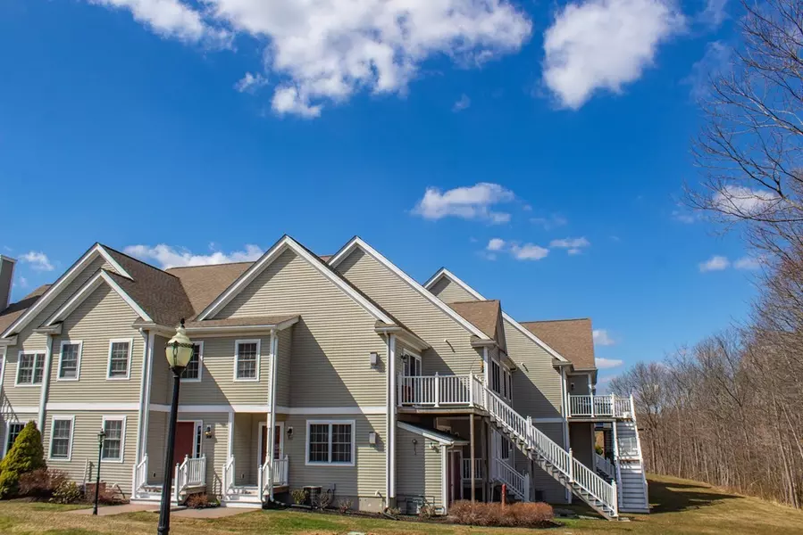 903 Hampton Way #903, Abington, MA 02351