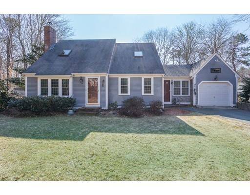 14 Little Acorn Ln, Sandwich, MA 02644