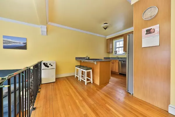 Brookline, MA 02446,31 Park St #1