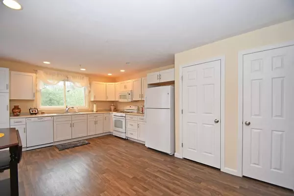 Milford, MA 01757,23 Governors Way #B