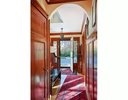 Brookline, MA 02446,108 Crowninshield Rd