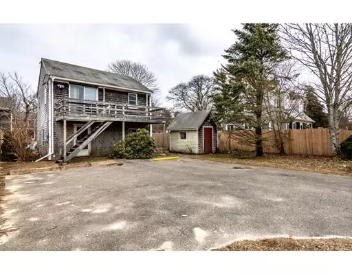 27 Curtis Lane, Edgartown, MA 02539