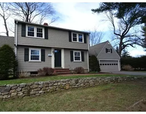 Lynnfield, MA 01940,10 Highland Ave