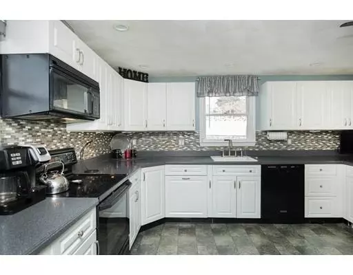 Saugus, MA 01906,8 Bond Pl
