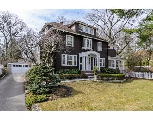 18 Glen Rd, Wellesley, MA 02481