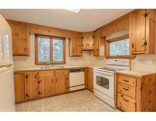 Lancaster, MA 01523,81 Sylvan Rd