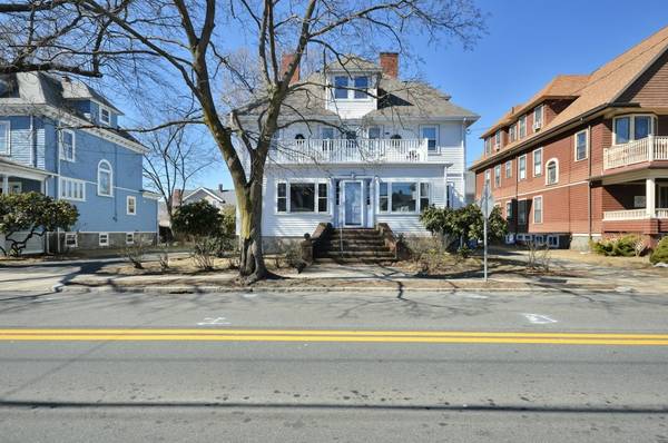 300 Pleasant St, Winthrop, MA 02152