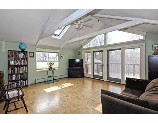 West Boylston, MA 01583,15 Bunkerhill Pkwy