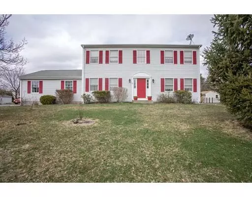 10 Hawthorne Way, Taunton, MA 02780