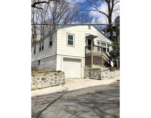 34 Knollin St, Malden, MA 02148