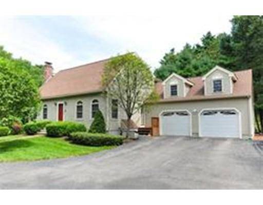 182 Chestnut St, Wrentham, MA 02093