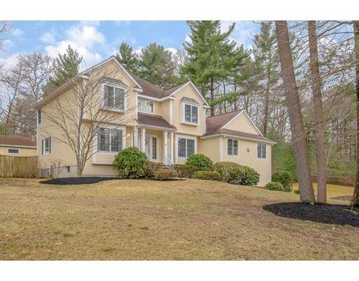 4 Burnham Drive, North Reading, MA 01864