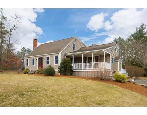 5 Standish St, Pembroke, MA 02359