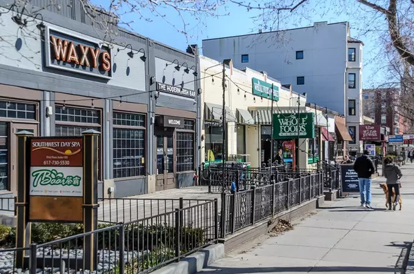 Brookline, MA 02446,1064 Beacon St #3