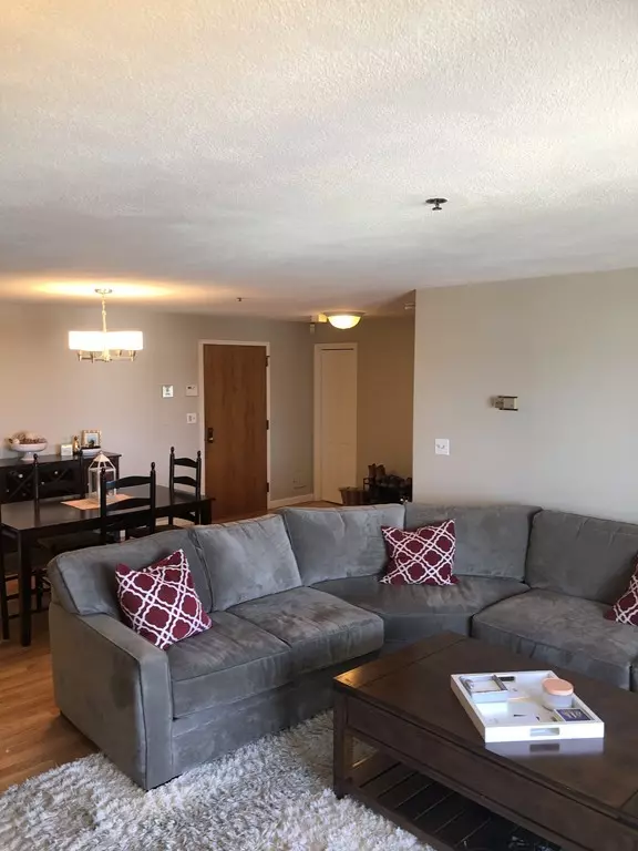 Everett, MA 02149,39 Parlin Street #605