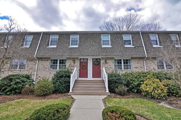 112 Cocasset St #3, Foxboro, MA 02035