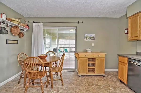 Milford, MA 01757,12 Country Club Lane #C