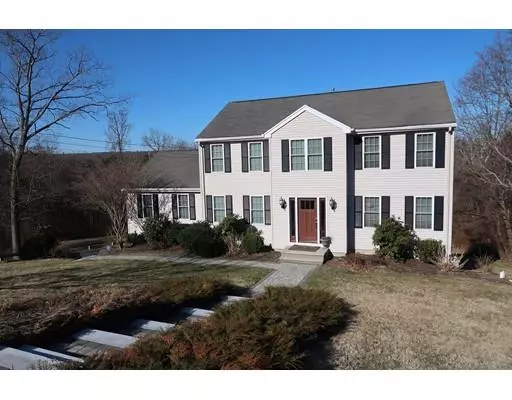 Milford, MA 01757,3 Rosebud Ln