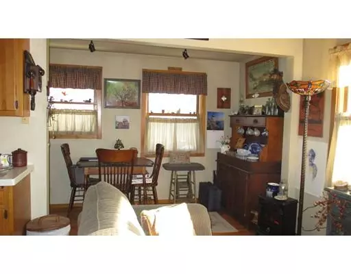 Tiverton, RI 02878,78 Thibault Ln