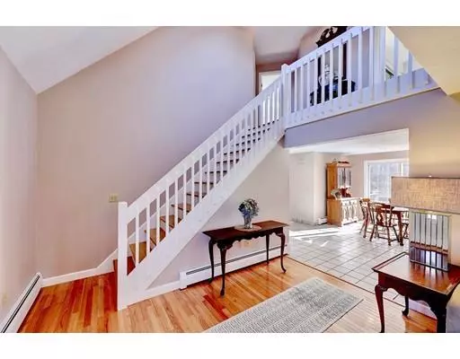 Swansea, MA 02777,4 Francis Dr