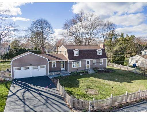 70 Stratford Rd, Seekonk, MA 02771