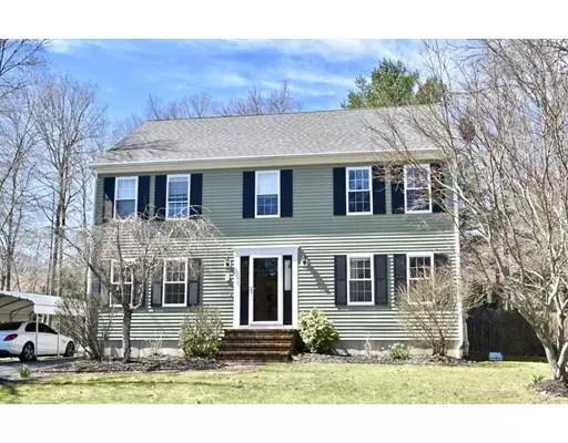 Acushnet, MA 02743,7 Elderberry Dr