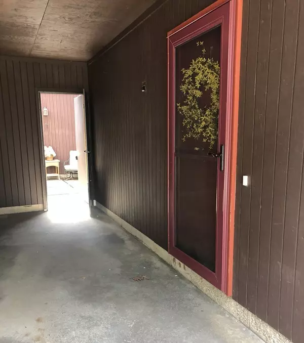 Montague, MA 01376,807 Fairway Ave #807