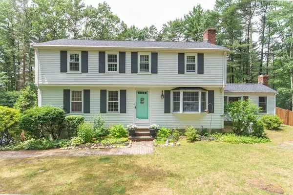 70 Herring Weir Rd, Duxbury, MA 02332