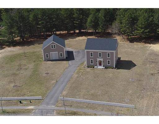 33 Meadowbrooke Lane, Middleboro, MA 02346