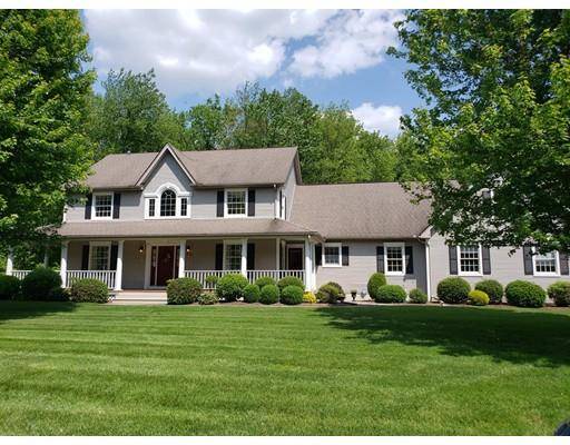 15 Old Farm Rd, East Longmeadow, MA 01028