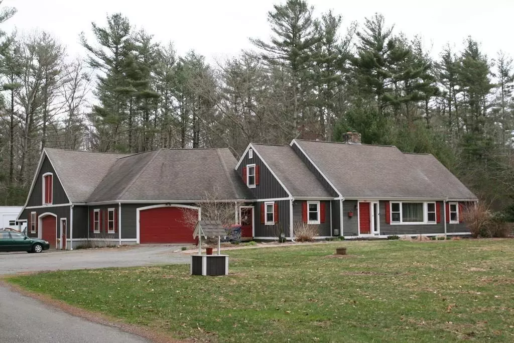 Rochester, MA 02770,980 Walnut Plain Rd