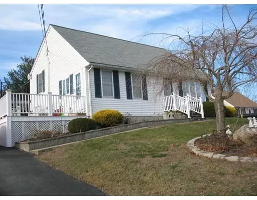 100 Cranesbill Rd, Taunton, MA 02780