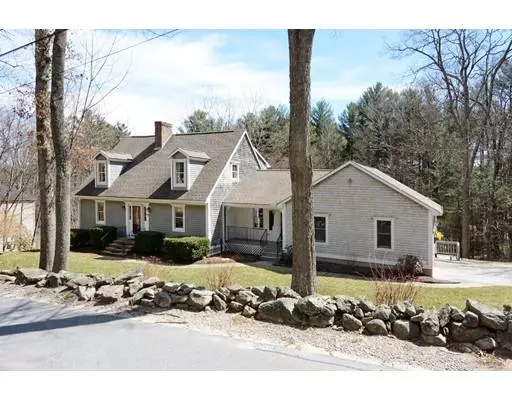 78 Allen Rd, Sturbridge, MA 01566