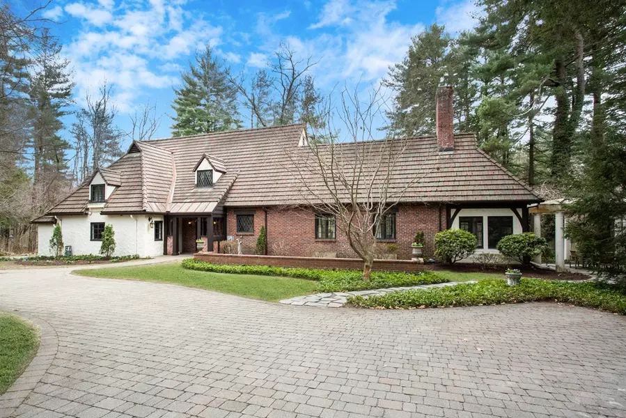 244 Overbrook Road, Longmeadow, MA 01106