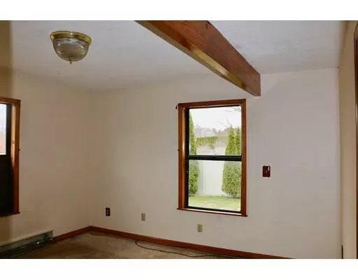 Mattapoisett, MA 02739,185 Acushnet Rd