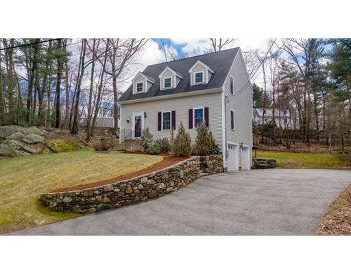 Hudson, MA 01749,11 Hearthstone Dr