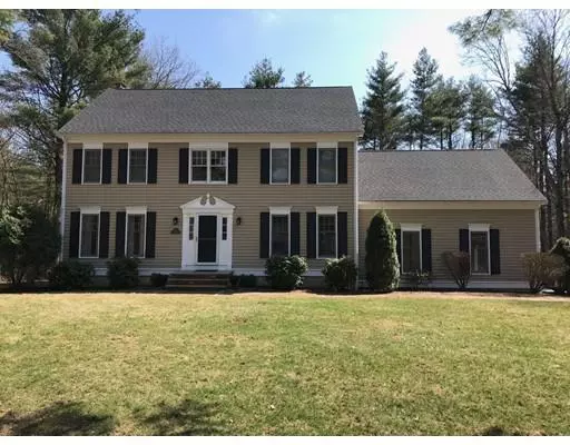 15 Mitchell Drive, Foxboro, MA 02035