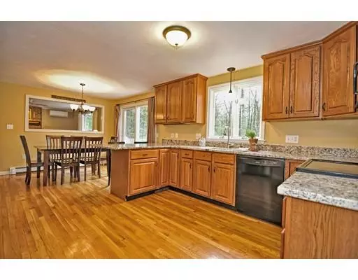 Foxboro, MA 02035,15 Mitchell Drive