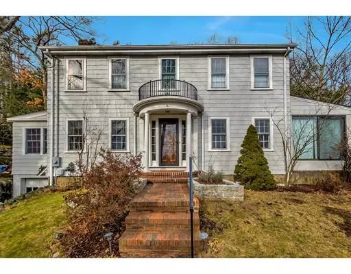 Newton, MA 02460,30 Oak Cliff Road