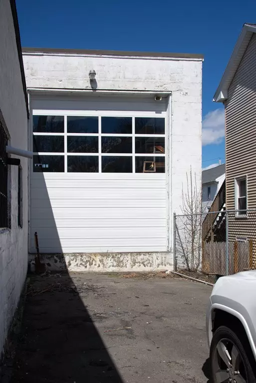 Salem, MA 01970,77 Bridge Street