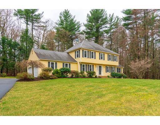 3 Briarwood Ln, Upton, MA 01568