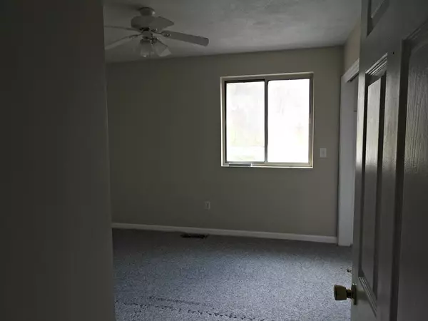 Dracut, MA 01826,100 Merrimack Avenue #7