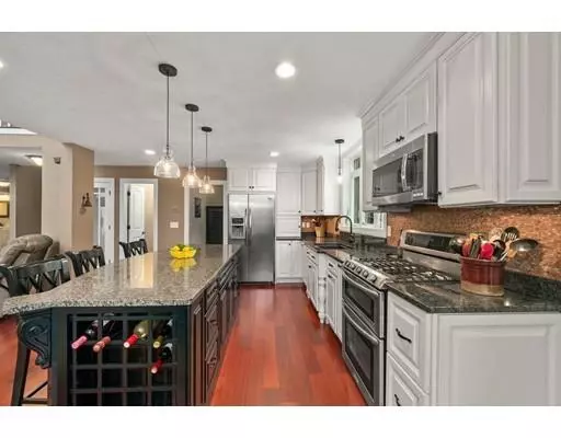 Sturbridge, MA 01566,72 Westwood Dr