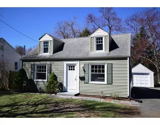 18 Mayflower Rd, Springfield, MA 01118