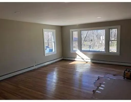 Auburn, MA 01501,43 Stone St