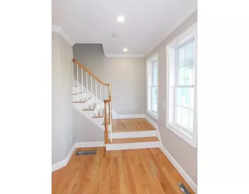 Swansea, MA 02777,60 Kayleigh Court