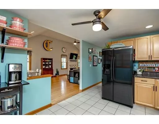 Sturbridge, MA 01566,98 Cedar St