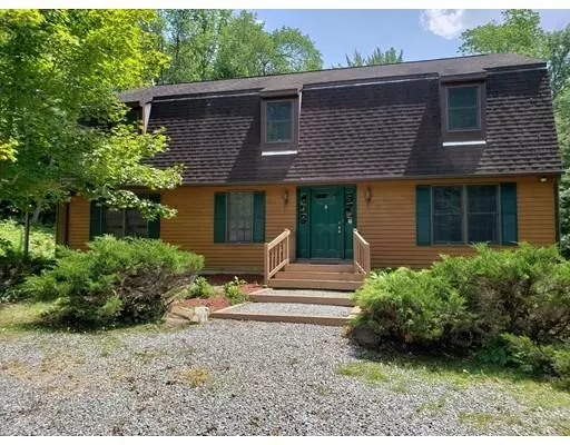 39 Spruce Dr, Becket, MA 01223