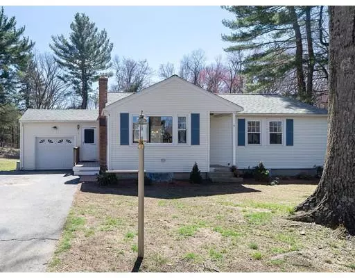 8 Oak Tree Ln, Ashland, MA 01721