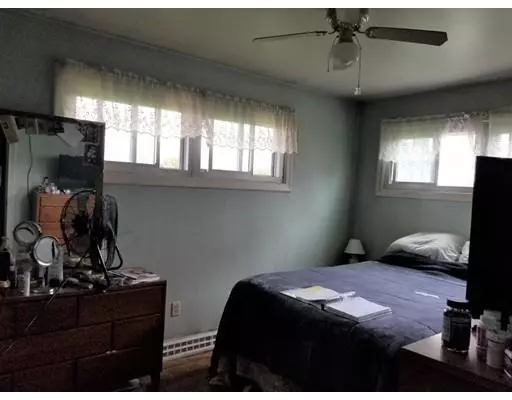 Acushnet, MA 02743,30 Laura Keene Ave